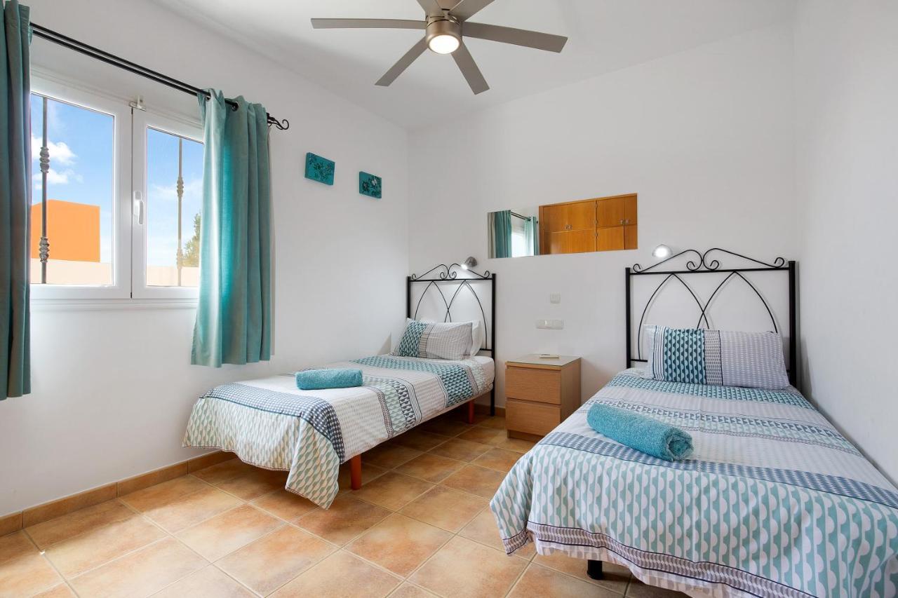 Villa Contenta คอร์ราเลโฮ ภายนอก รูปภาพ