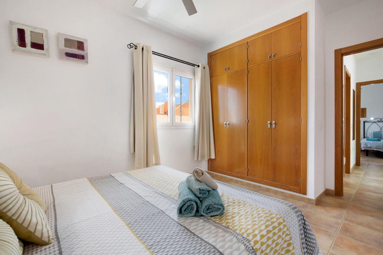 Villa Contenta คอร์ราเลโฮ ภายนอก รูปภาพ